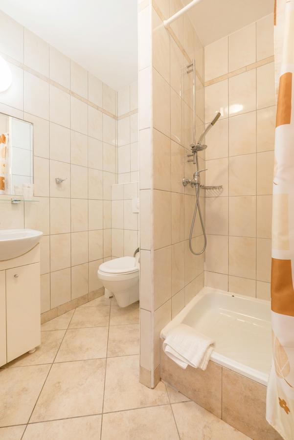 Lesny Dwor Piekarnia Mio Padre Restauracja Mamma Mia Bed & Breakfast